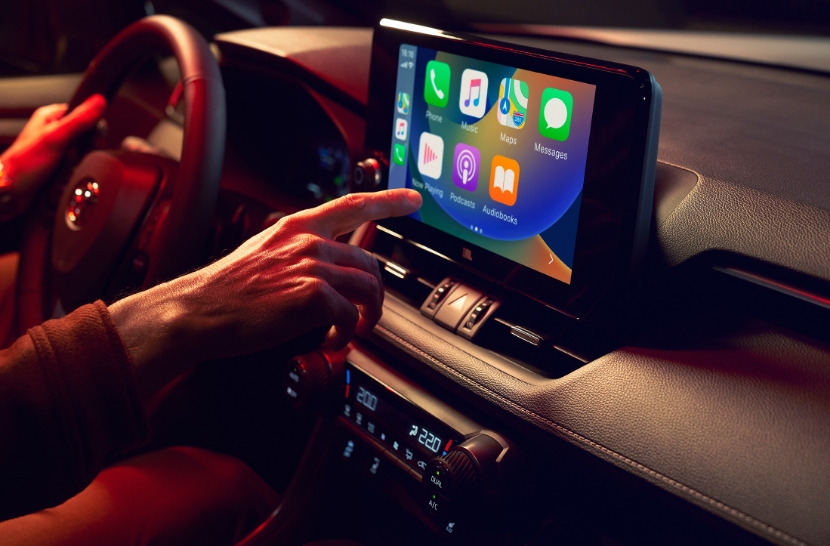 Wyświetlacz w Toyota RAV4 Plug-in