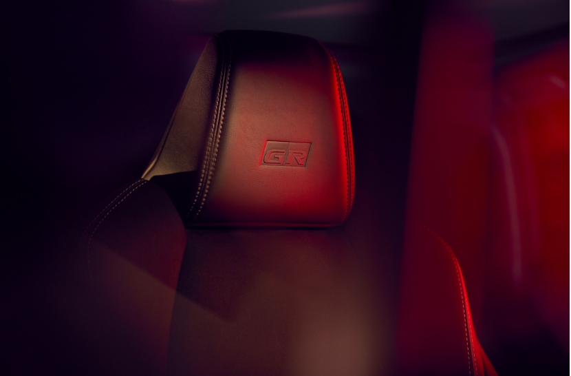 Fotel w Toyota RAV4 Plug-in